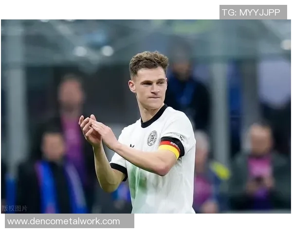 国外足球明星驾宝马展现豪华生活方式与运动精神的完美结合